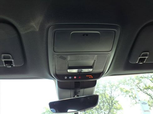 Used 2026 Chevrolet Traverse LT w/ Driver Confidence Package FWD image 23