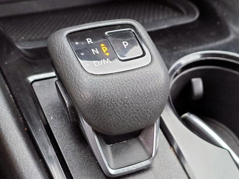 Used 2023 Nissan Rogue SV image 14