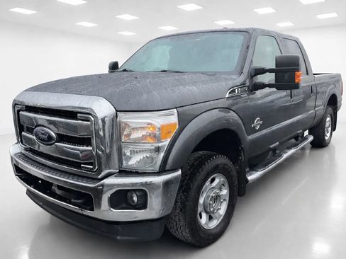 Used 2015 Ford F250 XLT w/ XLT Value Package image 2