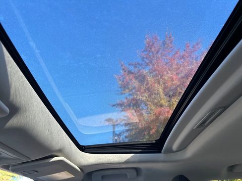 New 2025 Ford Maverick Lariat w/ Black Appearance Package image 27