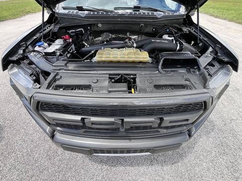 Used 2017 Ford F150 Raptor w/ Equipment Group 802A Luxury AWD/4WD image 37
