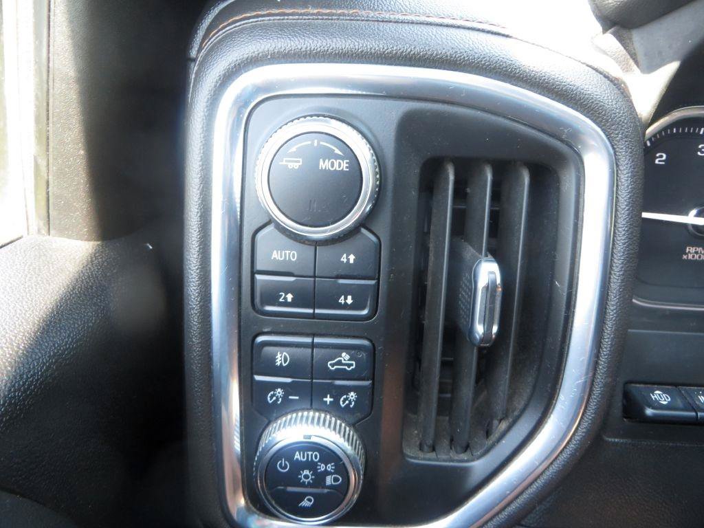 Used 2022 GMC Sierra 2500 AT4 w/ AT4 Premium Plus Package AWD/4WD image 17