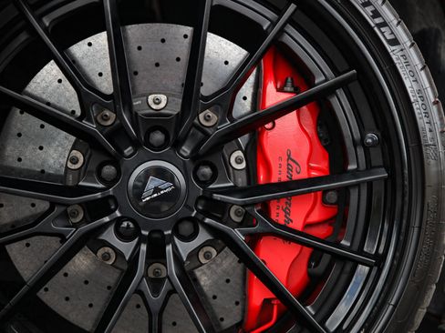 Used 2015 Lamborghini Huracan LP 610-4 AWD/4WD image 8