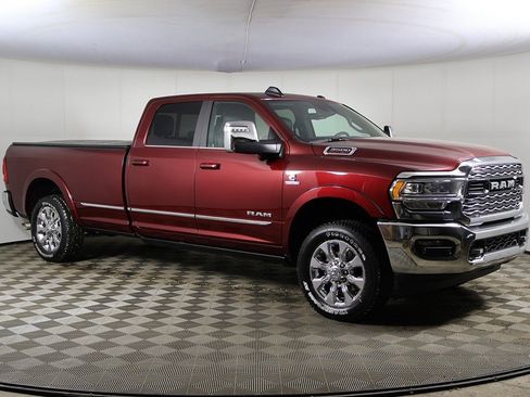 Used 2024 RAM 3500 Limited image 2