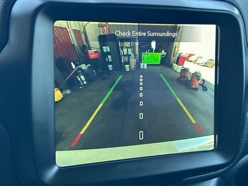 Certified 2023 Jeep Renegade Trailhawk AWD/4WD image 20