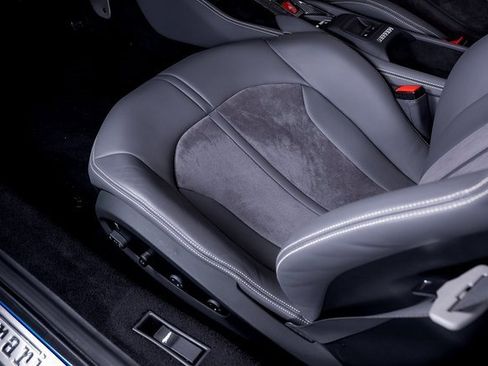 Used 2023 Ferrari F8 Tributo image 22