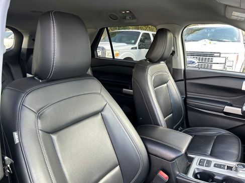 Used 2023 Ford Explorer XLT w/ Equipment Group 202A image 15