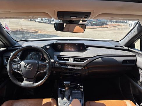 Used 2021 Lexus UX 200 w/ Premium Package FWD image 34
