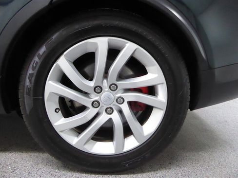 Used 2017 Land Rover Discovery HSE image 37