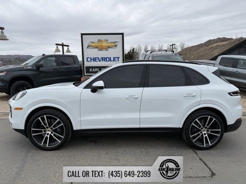 Used 2024 Porsche Cayenne image 3