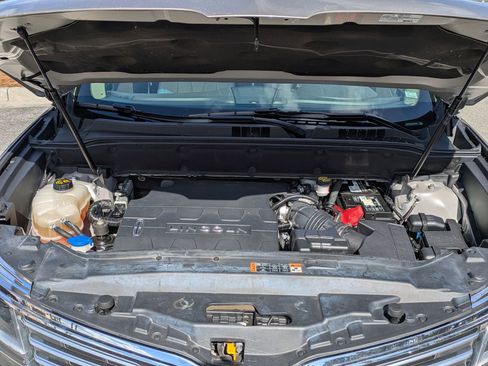 Used 2018 Lincoln MKX Reserve w/ Driver Assistance Package image 16