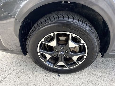 Used 2019 Subaru Crosstrek 2.0i Premium w/ Eyesight System image 10