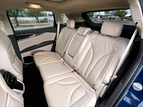 Used 2020 Lincoln Nautilus Reserve image 29