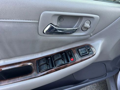 Used 2000 Honda Accord EX image 19