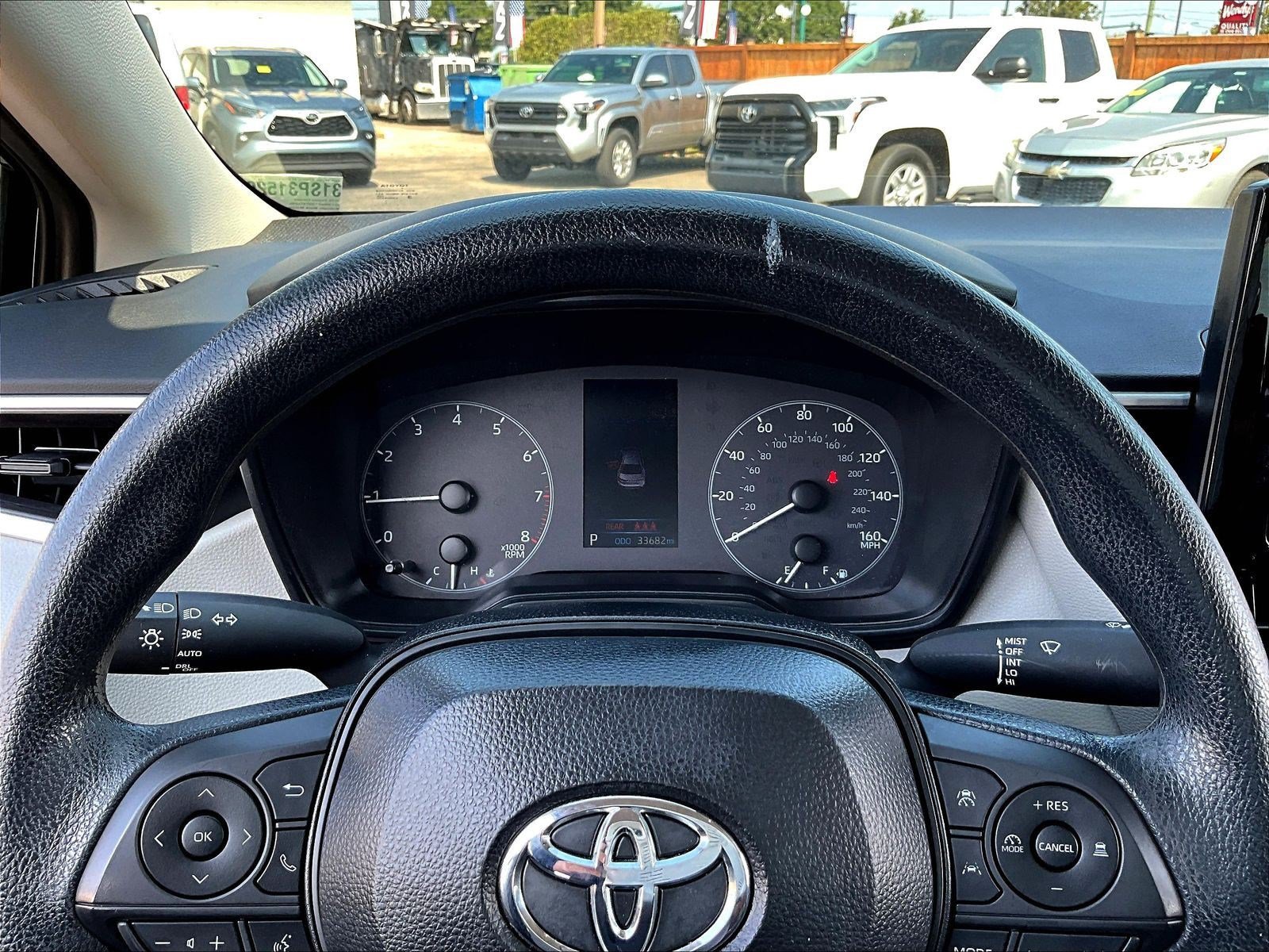 Used 2025 Toyota Corolla LE FWD image 13
