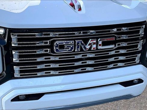 Used 2025 GMC Canyon Denali AWD/4WD image 33