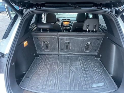 Used 2023 Chevrolet TrailBlazer RS w/ Sun and Liftgate Package image 22