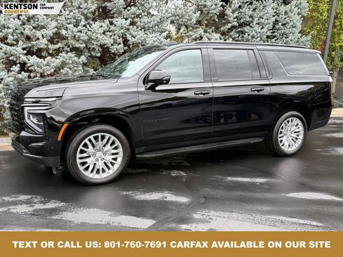 Used 2025 Chevrolet Suburban RST image 1