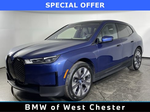 Used 2025 BMW iX xDrive50 AWD/4WD image 1