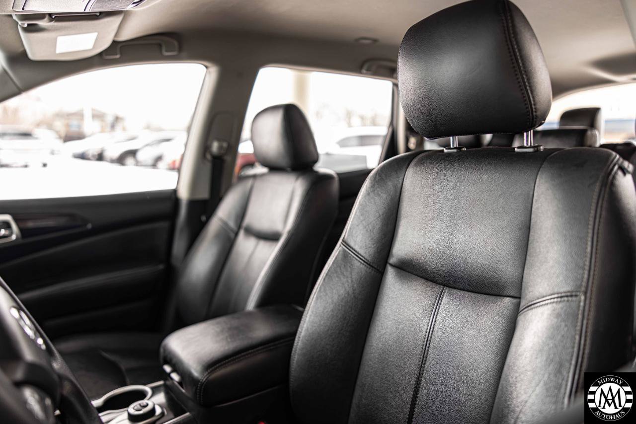 Used 2018 Nissan Pathfinder S AWD/4WD image 12