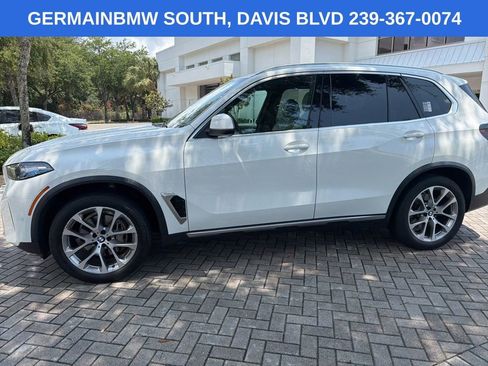 Certified 2024 BMW X5 xDrive40i w/ Premium Package AWD/4WD image 3