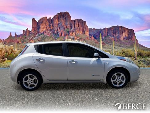 Used 2012 Nissan Leaf SL FWD image 9