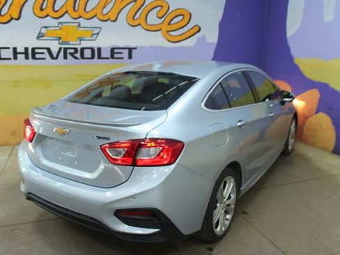 Used 2018 Chevrolet Cruze Premier w/ Premier True North Edition FWD image 8