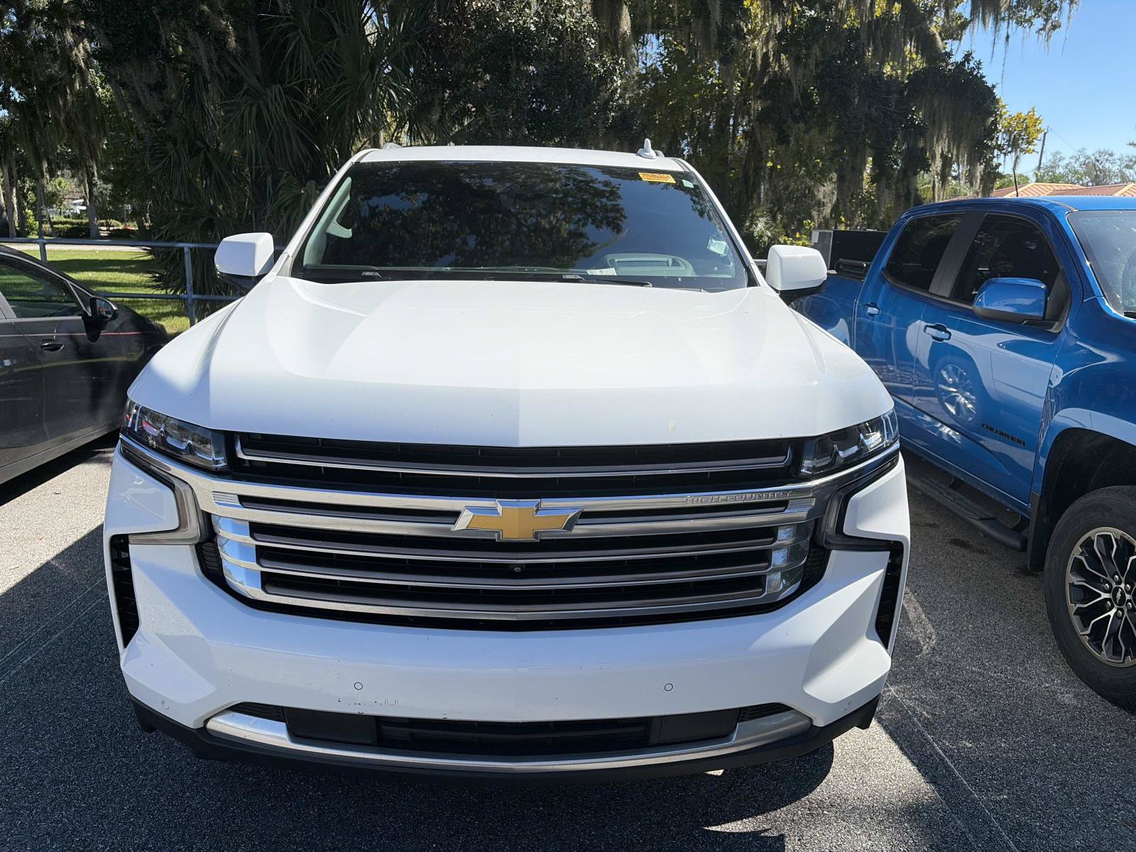 Used 2024 Chevrolet Suburban High Country AWD/4WD image 2