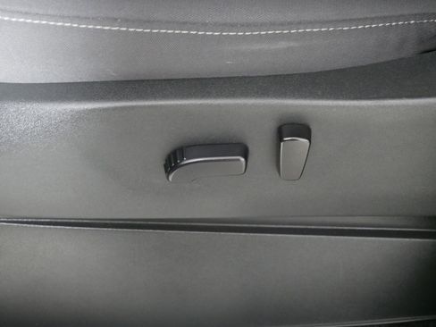 Used 2023 Nissan Frontier SV w/ Midnight Edition Package image 20