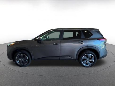 Used 2025 Nissan Rogue SV FWD image 10
