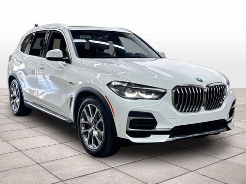 Used 2022 BMW X5 xDrive45e w/ Luxury Seating Package AWD/4WD image 2
