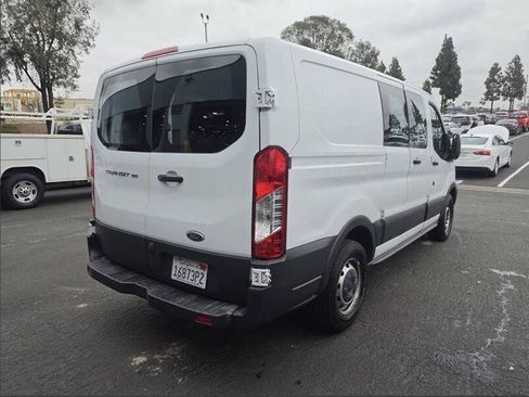 Used 2018 Ford Transit 150 130 Low Roof RWD image 4