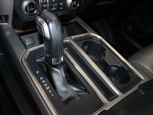 Used 2015 Ford F150 Platinum image 22