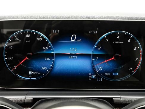 Used 2021 Mercedes-Benz GLE 450 4MATIC w/ AMG Line Exterior image 17