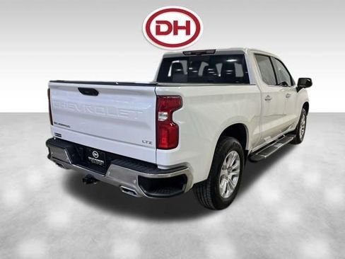 Used 2022 Chevrolet Silverado 1500 LTZ w/ LTZ Premium Package AWD/4WD image 11