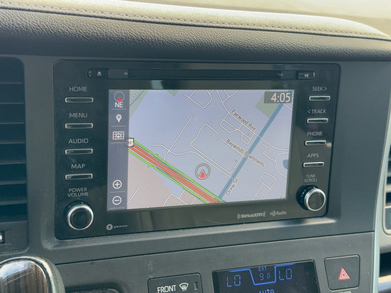 Used 2018 Toyota Sienna XLE w/ XLE Navigation Package FWD image 23