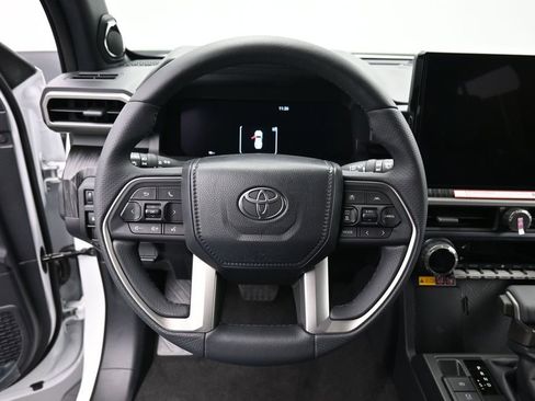 Certified 2026 Toyota 4Runner 4WD image 19