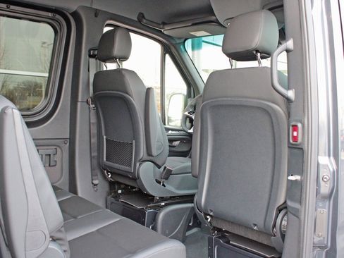 New 2025 Mercedes-Benz Sprinter 2500 image 8