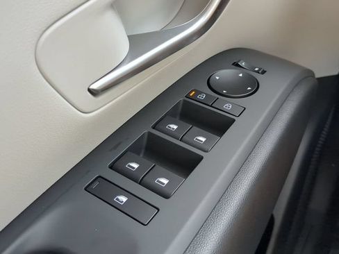 Used 2025 Hyundai Tucson SE FWD image 21