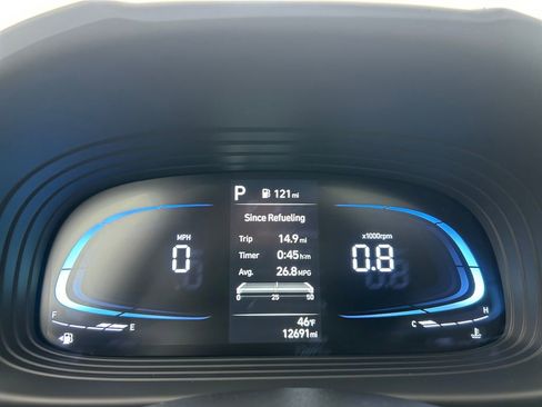 Used 2025 Hyundai Venue SEL image 16