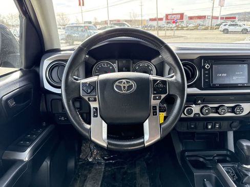 Used 2019 Toyota Tacoma SR5 AWD/4WD image 16