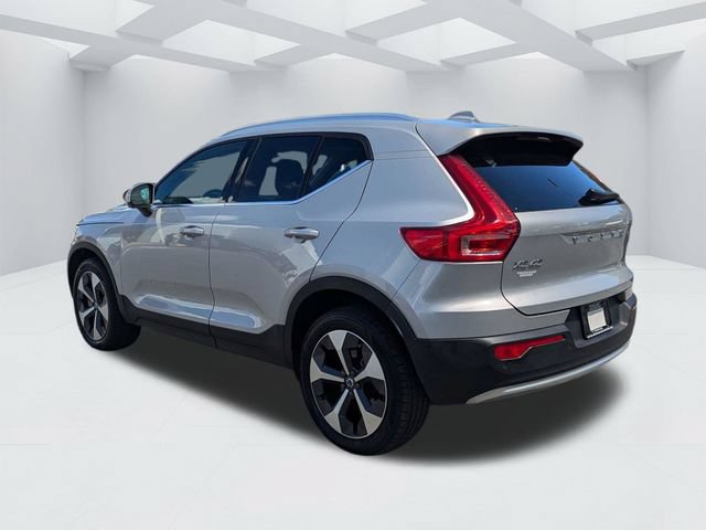 Certified 2024 Volvo XC40 B5 Plus w/ Protection Package Premier AWD/4WD image 7