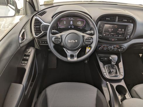 Certified 2023 Kia Soul LX image 24