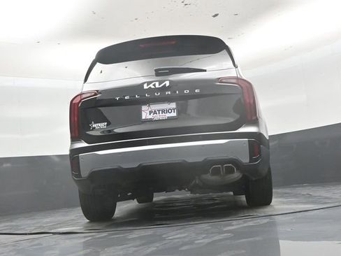 Used 2025 Kia Telluride S FWD image 42