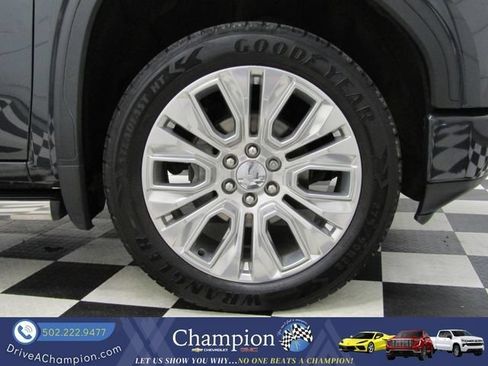 Used 2021 GMC Sierra 1500 Denali w/ Denali Ultimate Package AWD/4WD image 3