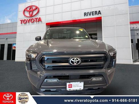 Certified 2024 Toyota Tacoma SR5 AWD/4WD image 8