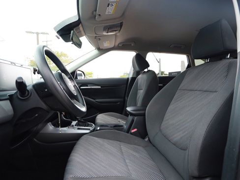 Used 2024 Kia Seltos LX AWD/4WD image 18
