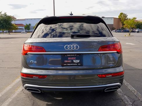 Used 2022 Audi Q5 e Premium w/ Convenience Package image 13