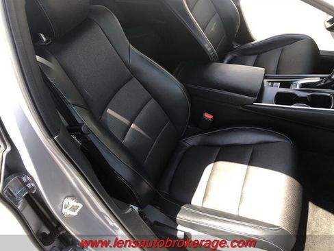Used 2018 Honda Accord Sport image 23