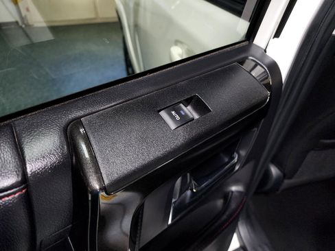 Used 2019 Toyota 4Runner TRD Off-Road Premium w/ Phone Cable & Charge Package image 21